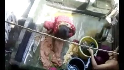 अपने पिता के फिल्म सेक्सी चाहिए साथ बाथटब में सेक्स