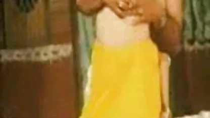 फोरनाइट खेलते हुए जब उसकी इंग्लिश पिक्चर वीडियो में सेक्स प्रेमिका उसका लंड चूसती है