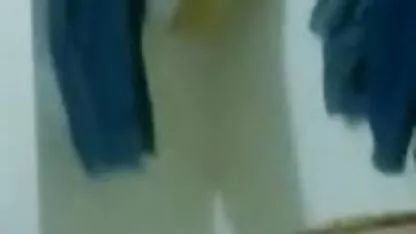पोलवाज़ो को रिकॉर्ड करें कि वह अपने सहकर्मी के सेक्सी बीएफ की फिल्म साथ फेंकता है