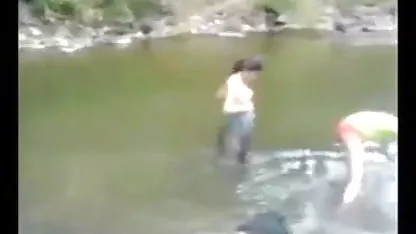 एकमात्र लड़की जो उसे दो बार सेक्सी इंग्लिश पिक्चर दिखाइए सह बनाती है