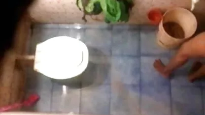 मॉम ने उसे झटके से पकड़ा इंग्लिश सेक्सी फिल्म दिखाएं और उसे चोदा