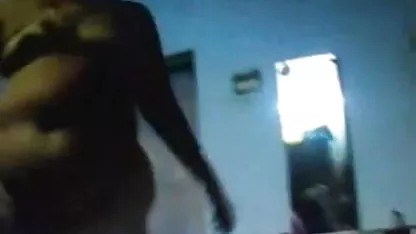 मम्मी से बात करते हुए उन्होंने उसकी चूत की प्रियंका चोपड़ा का सेक्सी फिल्म चुदाई की
