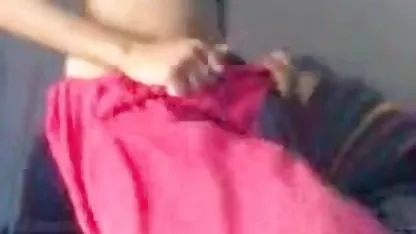 वह अपनी बेटी और रिकॉर्ड बीपी सेक्स फिल्म को चोदता है