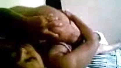 कैसे अश्लील वेबकैम में विजय के लिए करीना कपूर सेक्सी फिल्म