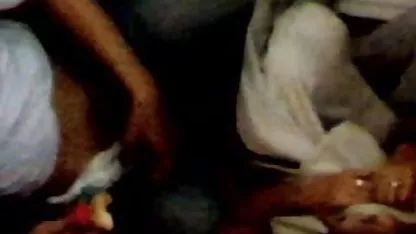 अपने बेटे वीडियो फुल सेक्सी मूवी के मुंह में अपने बेटे के साथ खुश मां ...