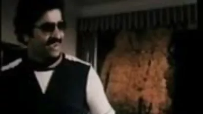 सिंगल माँ अपने बेटे को हिंदी ब्लू सेक्सी हिंदी तब तक परेशान करती है जब तक कि वह उसे चोद न दे