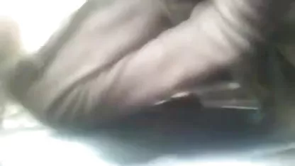 इस तरह एक इंग्लिश पिक्चर दिखाओ सेक्सी कुंवारी लड़की हस्तमैथुन करती है