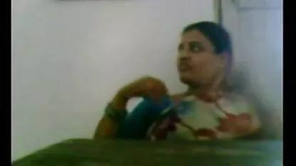 बदसूरत फूहड़ सेक्सी फिल्म हिंदी एचडी वीडियो टेप कमबख्त नशे में