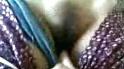 मेरी नौकरानी की चूत को चोदना बीएफ मूवी सेक्सी में