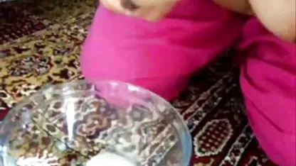 किराए का भुगतान करने के लिए अपने भोजपुरी ब्लू सेक्सी फिल्म मकान मालिक के साथ एक समझौता