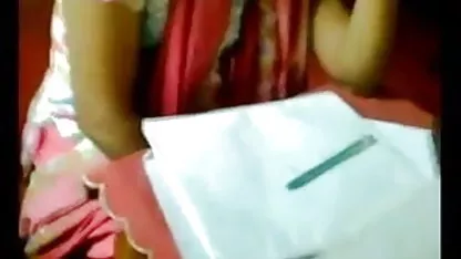 दादाजी अपनी पोती को वश में सेक्सी फिल्म सनी लियोन का करते हैं और उसे एक वेश्या की तरह चोदते हैं