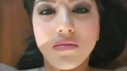 सभी चार पर गड़बड़ गड़बड़ साउथ की सेक्सी फिल्म गधा पागल हो जाता है
