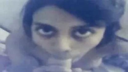वो अपनी चाची के साथ चुदाई करने के लिए था और उसने अपनी गांड मारी सेक्सी मूवी वीडियो में