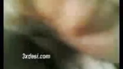 स्कूल सेक्सी हिंदी मूवी वीडियो में के बाथरूम में ले जा रही छात्रा (छिपा हुआ कैमरा)