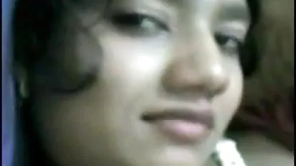 एक हिंदी फिल्म सेक्सी काले संचालित करने के लिए बिल्ली blowjob