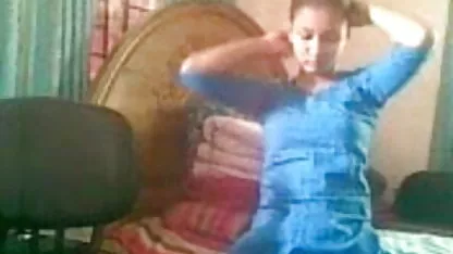 एक समय में दो सेक्सी फिल्म दिखाएं के साथ एशियाई फूहड़ कमबख्त