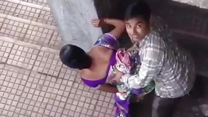 वह अपनी हॉट गर्लफ्रेंड हिंदी पिक्चर सेक्सी मूवी को ब्रेस्ट में खत्म करता है