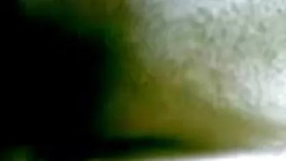 एक फूहड़ प्रेमिका के सेक्सी मूवी एचडी में पेट में गड़बड़ और सह शॉट
